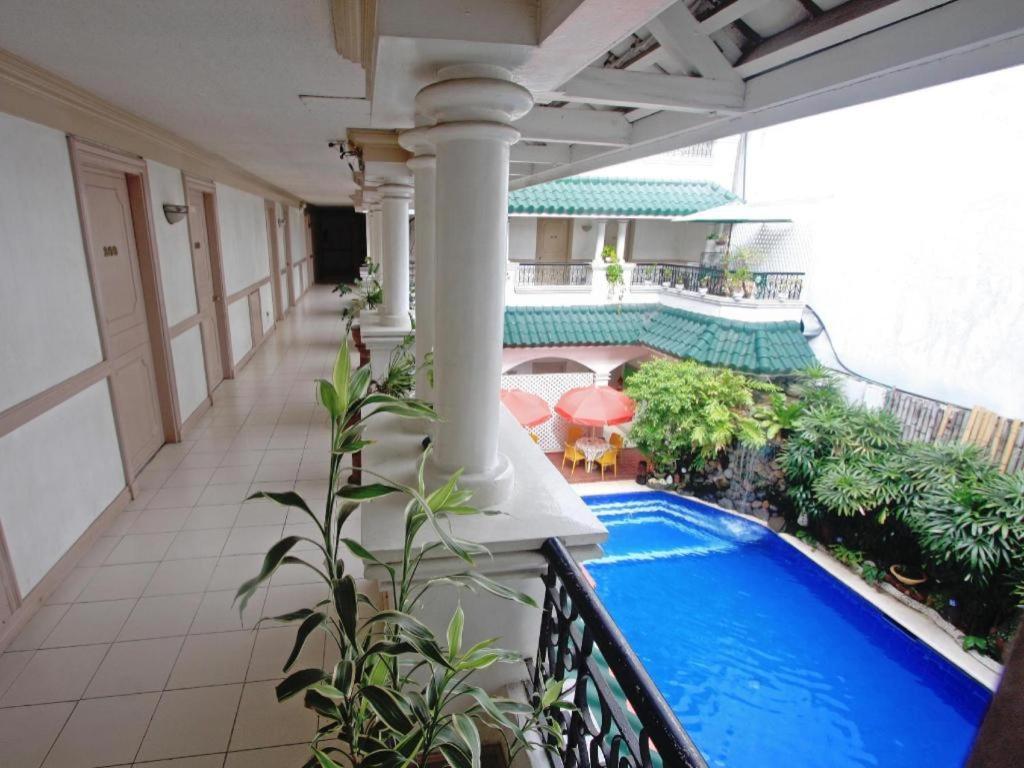 Hotel Galleria Davao Exterior photo