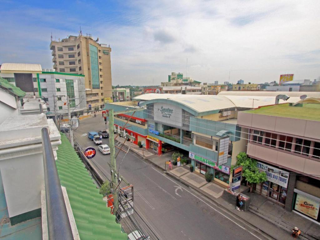 Hotel Galleria Davao Exterior photo