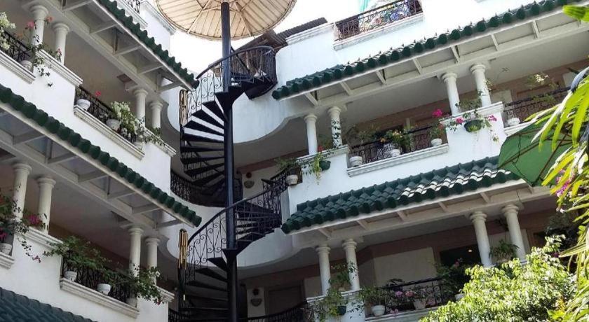 Hotel Galleria Davao Exterior photo